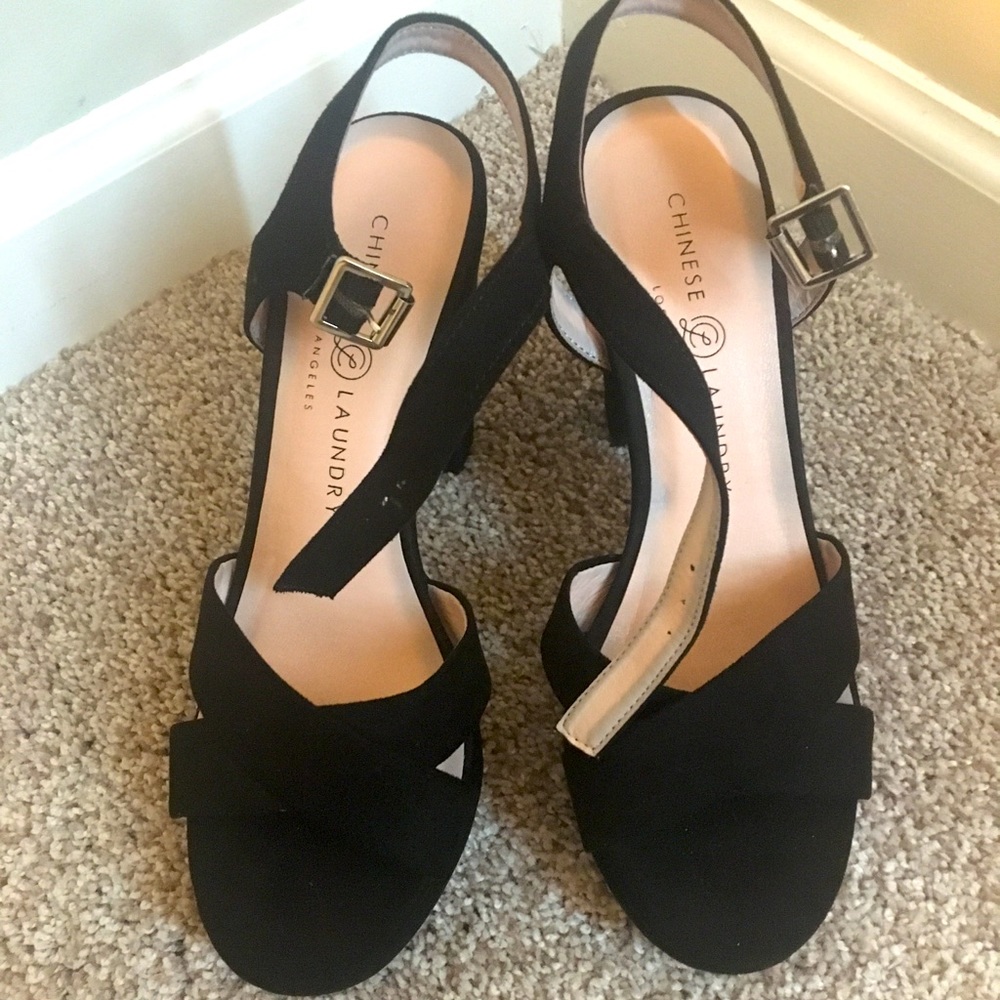 LIKE NEW!! Chinese Laundry Women’s SIZE 7M High Heels 👠